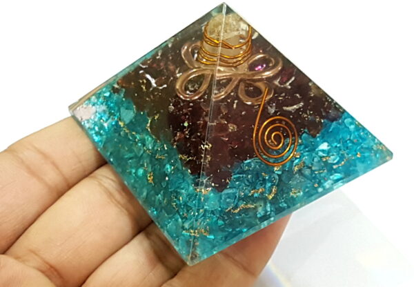 Garnet Blue Crystal Healing Energy serenity passion success pyramid orgonite pyramid
