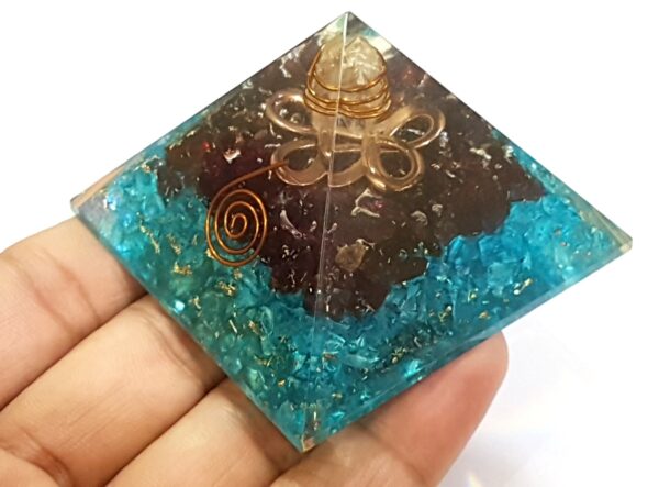 Garnet Blue Crystal Healing Energy serenity passion success pyramid orgonite pyramid - Image 2