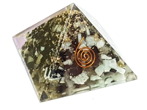 Shungite Tourmaline Labradorite Green Aventurine Orgone Pyramid combination pyramid - Image 7