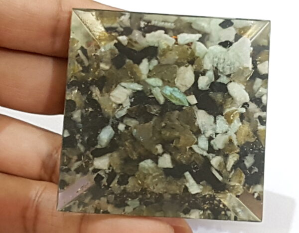 Shungite Tourmaline Labradorite Green Aventurine Orgone Pyramid combination pyramid - Image 2