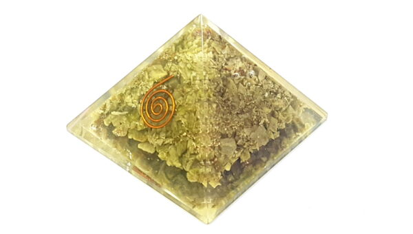 Serpentine Natural Stone Healing Orgone Pyramid - Image 6