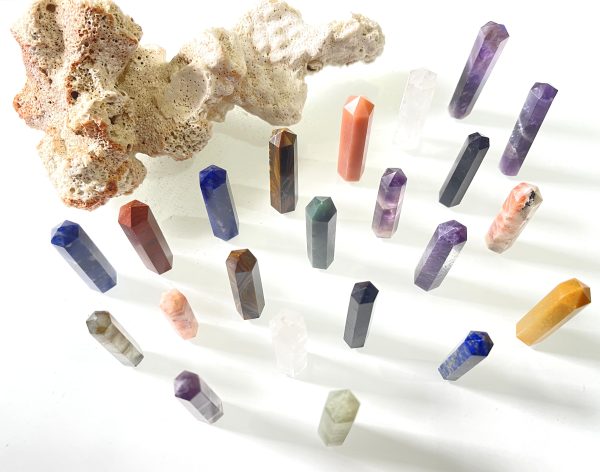 Mix lot of 50 stone natural points healing reiki chakra wands