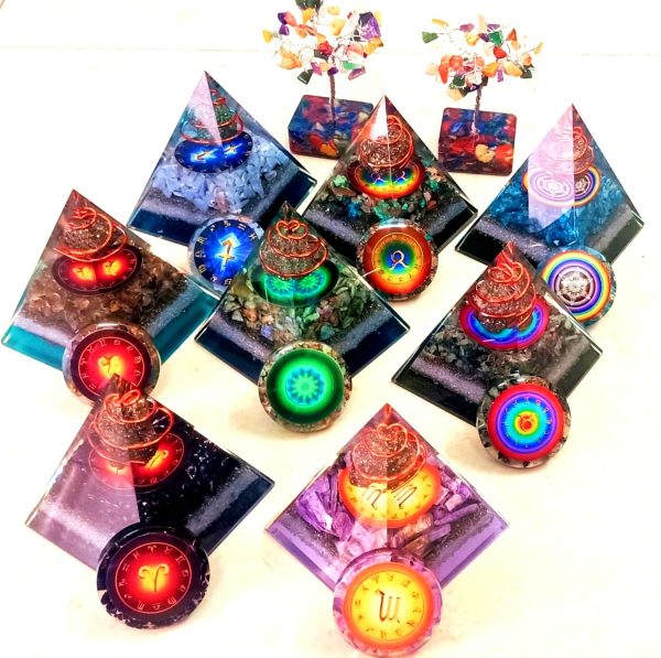 Set of 18 beautiful orgonites pyramids with free disc and trees healing chakra - Image 5