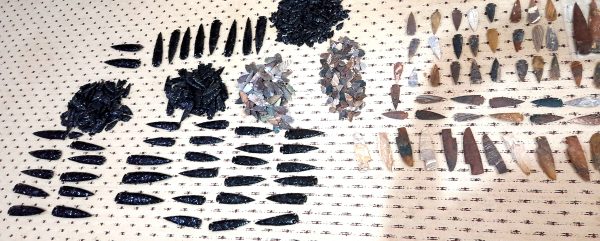 841 agate flint and obsidian arrowhead lot - Image 5