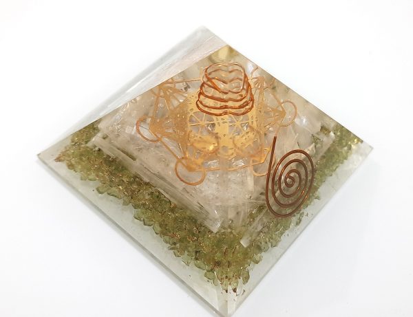 Peridot selenite metatron orgone pyramid - Image 8